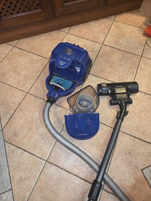 Прахосмукачка Samsung AIR Track