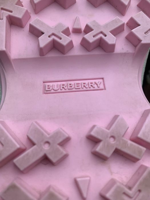 Adidasi Burberry