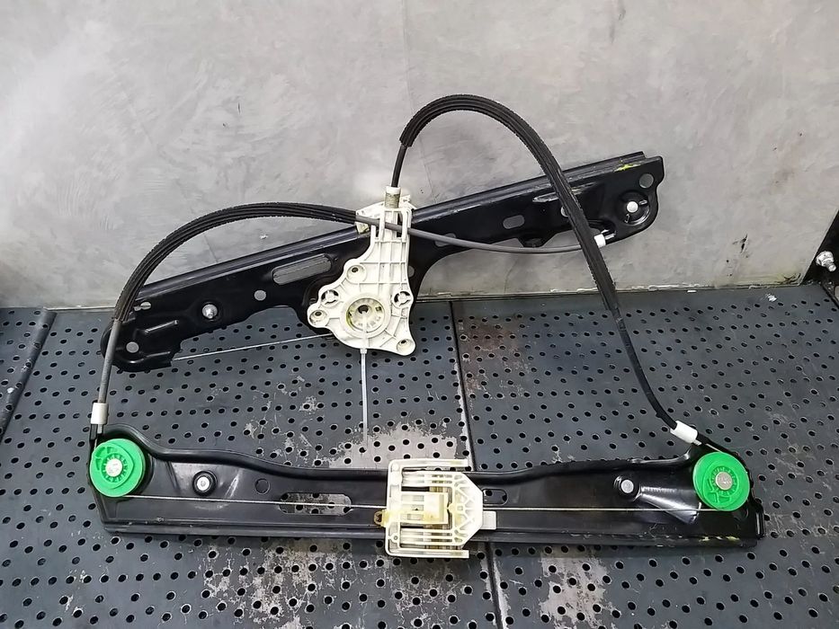 Macara geam electric stanga fata bmw seria 1 e87 7067795s 7138465e