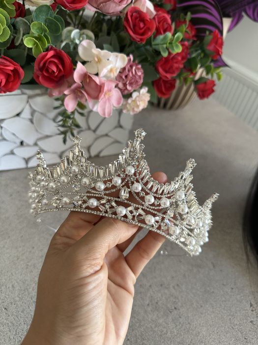 Diadema cu perle pentru mireasa