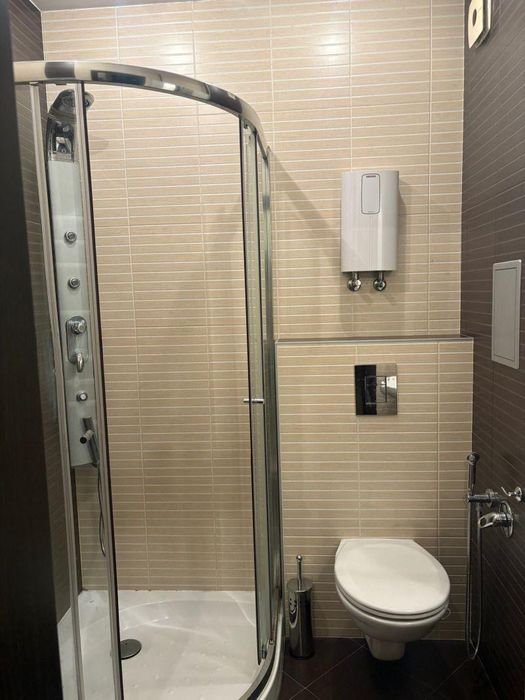 Дава се под наем Двустаен апартамент в София, Гоце Делчев - 70 кв.м за 648.21 € - Снимка #10