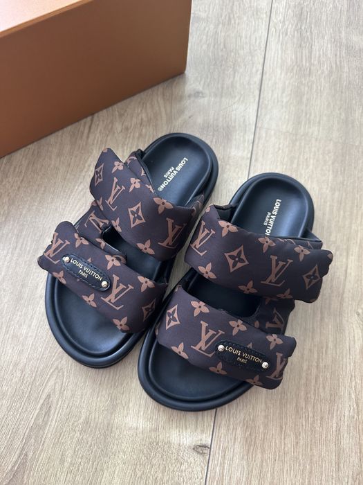 Papuci Louis Vuitton