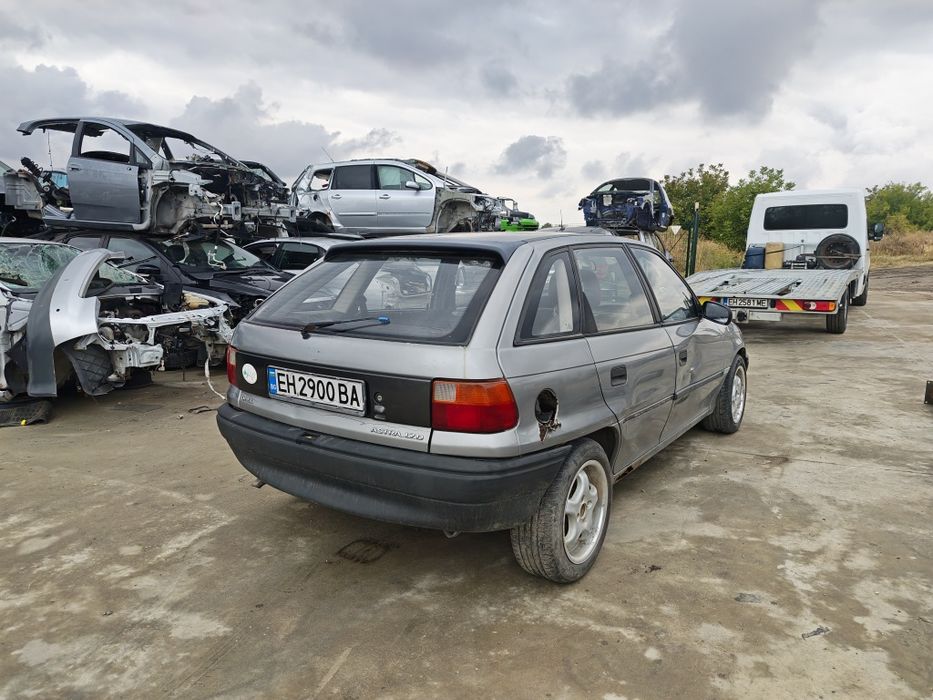 Opel Astra 1.7 DTL 70k. На части