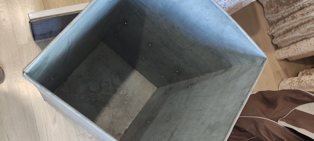 Оцинкованный ящик