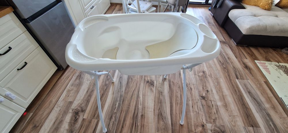 Бебешка вана със стойка Cam Kit Bagno 
Бебешки комплект за баня Cam Kit Bagno вана със стойка CAM