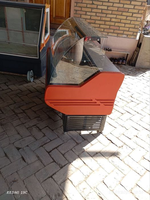 Холодильник витрина азин