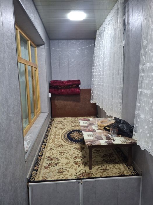 2 xonali uy sotiladi.Olmaliq.go'rgaz