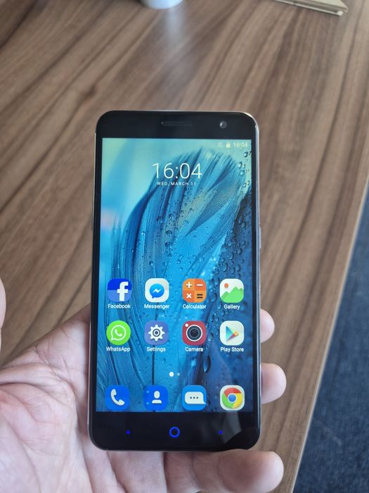 Telefon Zte Blade v7 ca nou