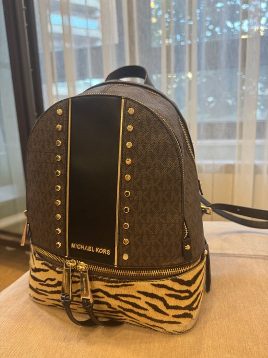 Michael Kors раница Rhea Studded Logo and Tiger with Calf Hair