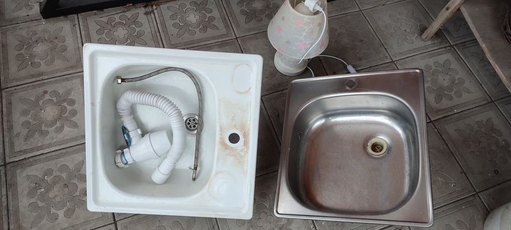 Продам мойку на кухню.