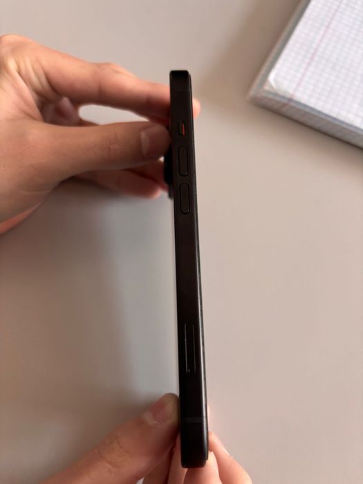 Айфон 15 идеал.