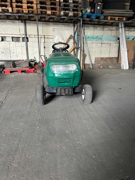 Tractoras de tuns iarba