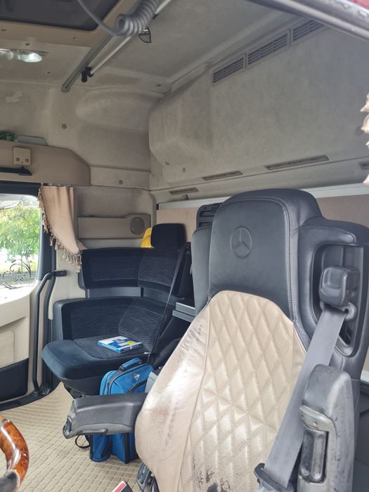 Vand Actros si semiremorca