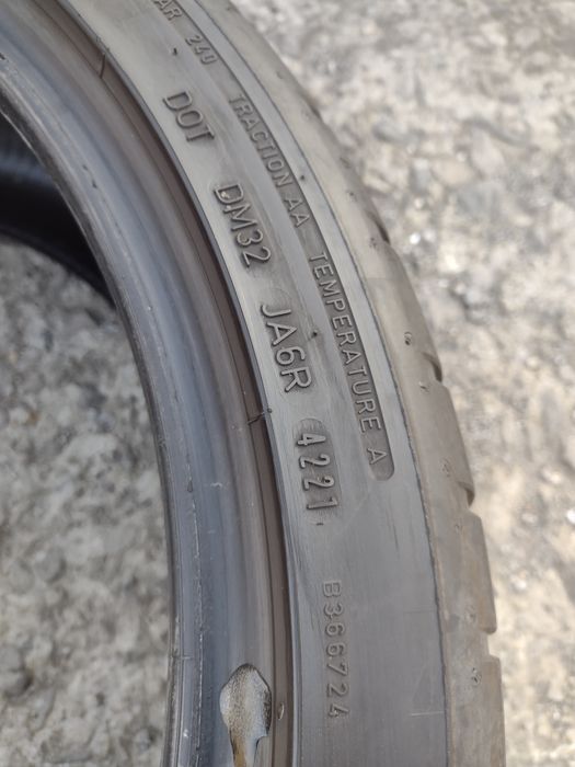 Перфектни 255/35/19+225/40/19 Dunlop MO dot4221