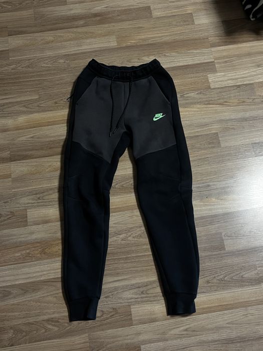 Nike tech Xs черен