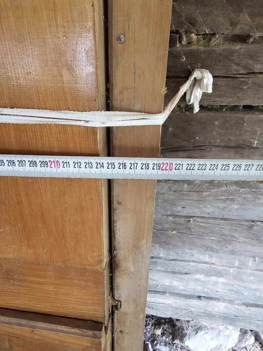 Ușă exterioară din  lemn