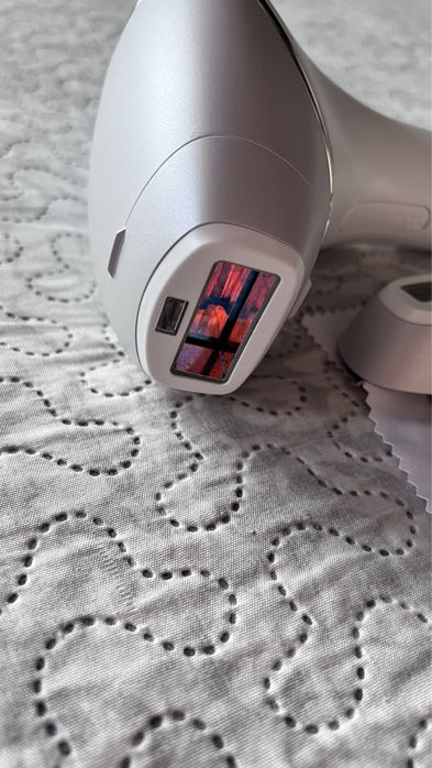 Фотоепилатор Philips Lumea Prestige