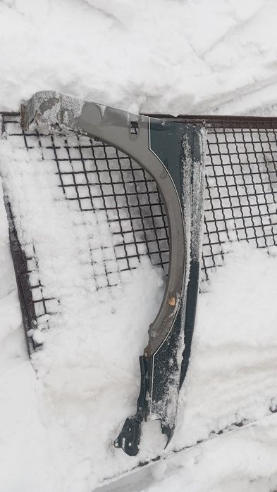 Продам крыло легаси BG BD кузов