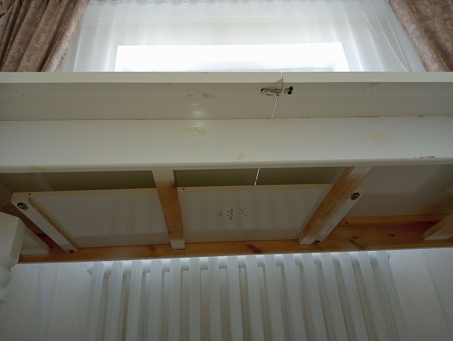 Продам обеденный стол (раздвижной)