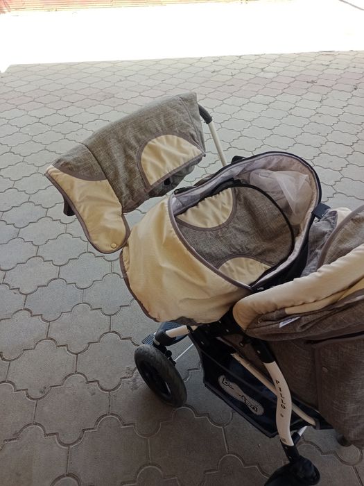 Детская коляска .