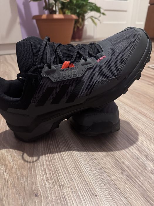 Adidas terrex in stare buna