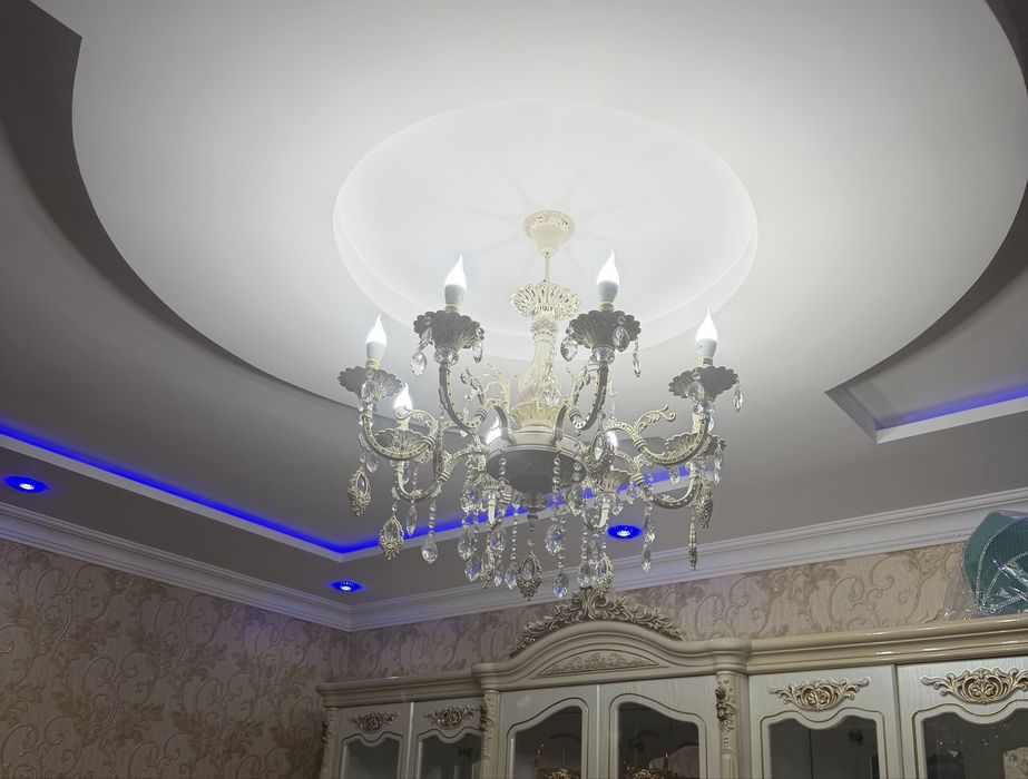 Люстра для зала