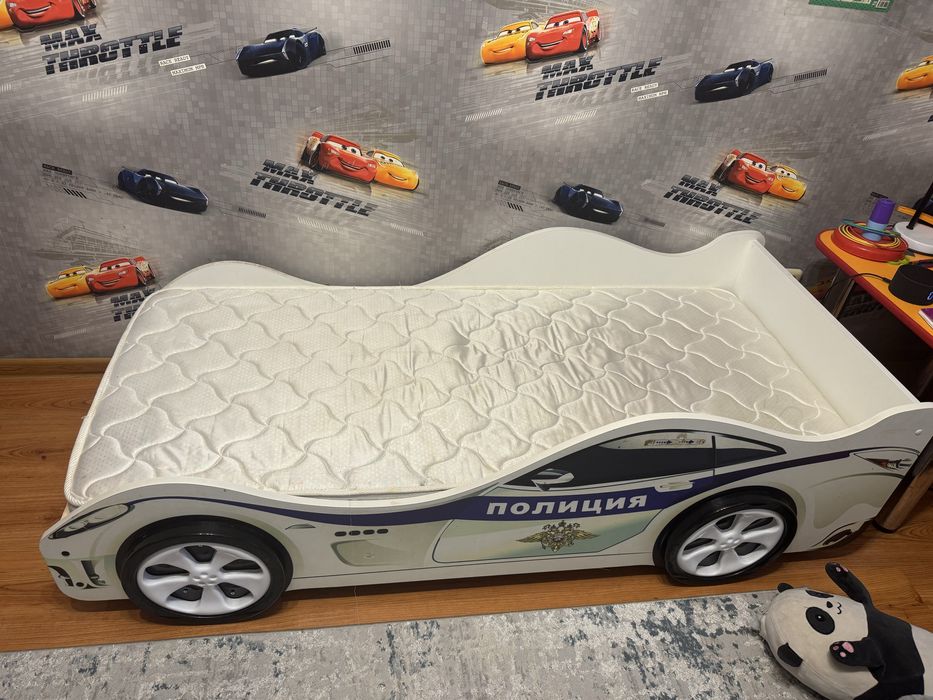 Продается кровать-машина для мальчика