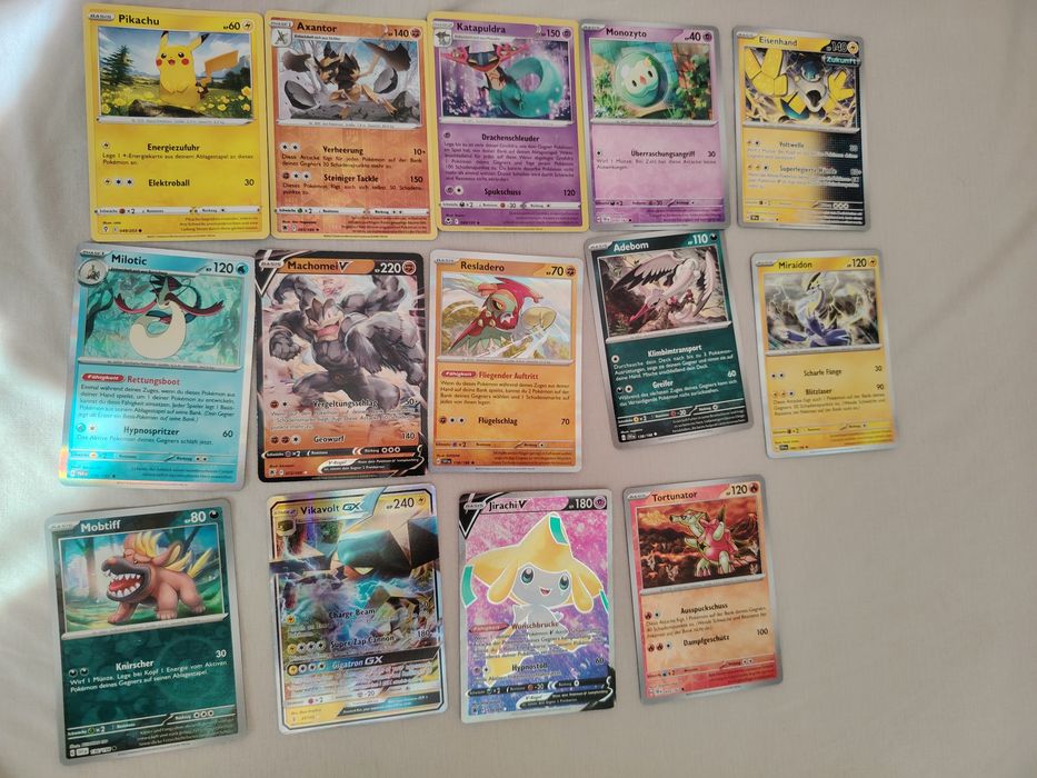 Colecție Pokémon originală – peste 100 cărți + rare GX/V,