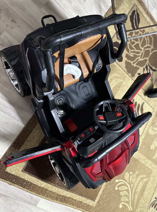 Детская машина напульту электро кар