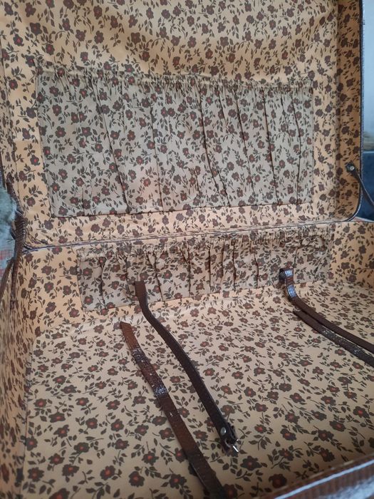 Кожаные чемоданы