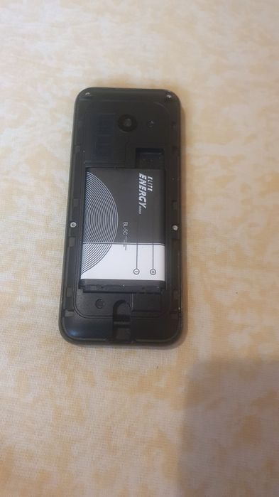 Nokia 222 - мобилен телефон