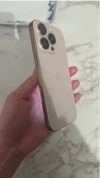 Iphone 16 pro с гарантией