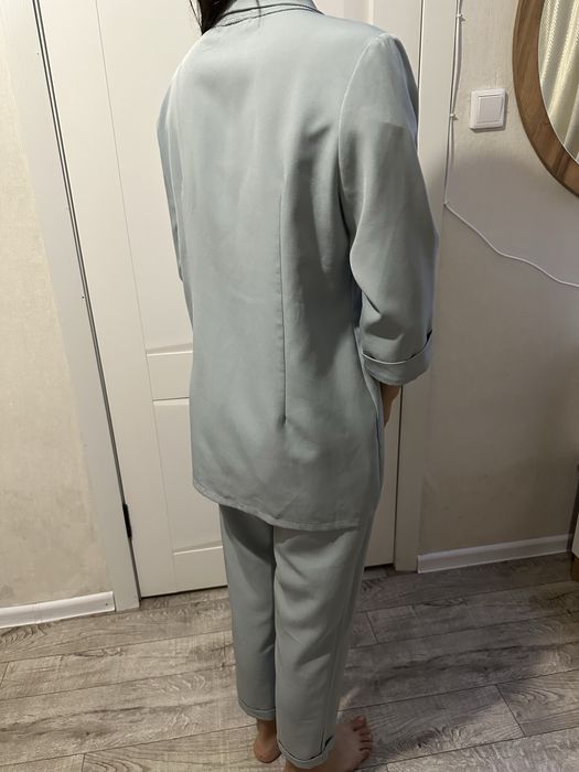 Двойка. Костюм с брюками