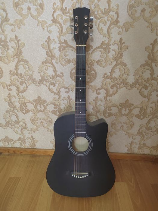 Акустическая гитара