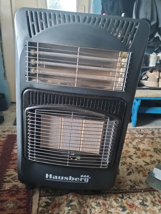 Încălzitor pe gaz și curent .plus butelia