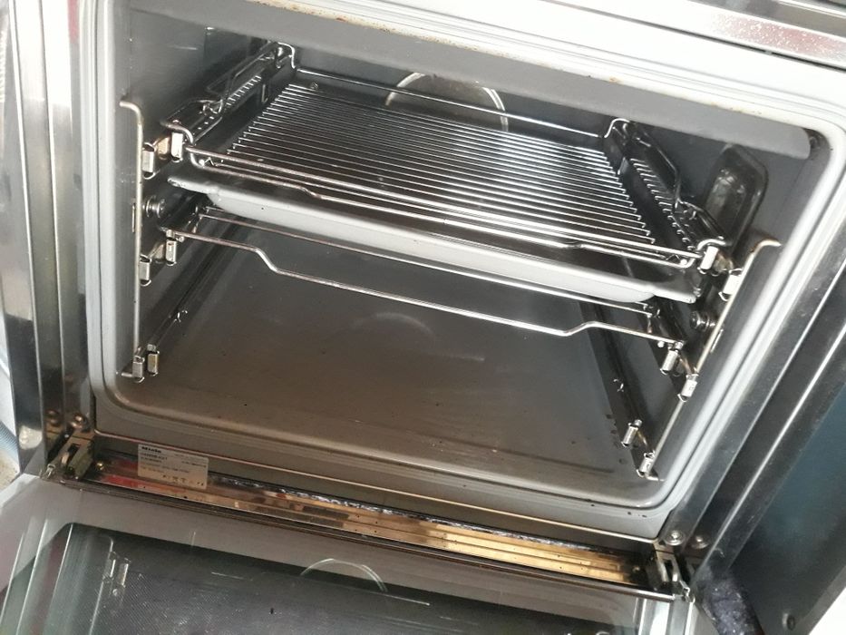 Cuptor incorporabil MielevH 4260 B-KAT Catalizator ClearAir