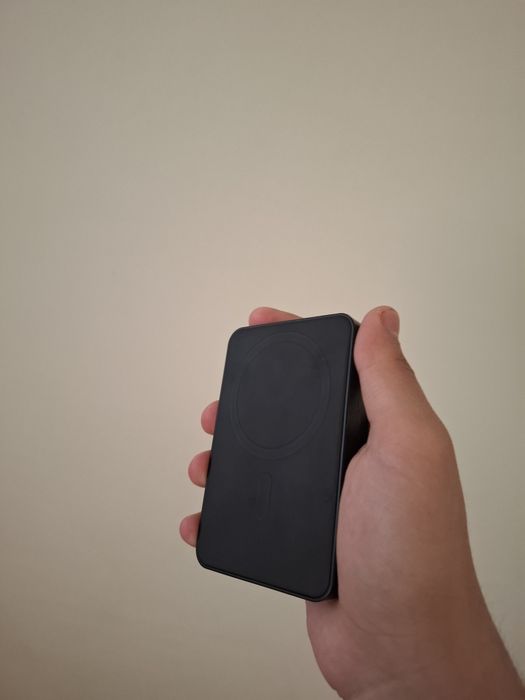 Simsiz bezprovodnoy power bank sotiladi