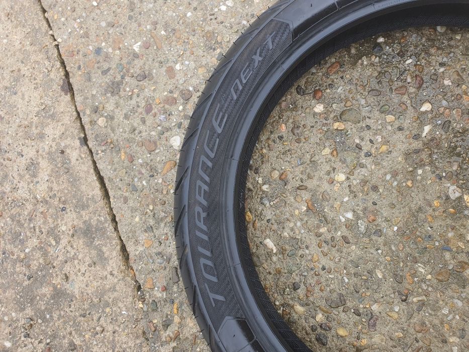 Anvelope moto Metzeler în stare ca noua dot anul 2024