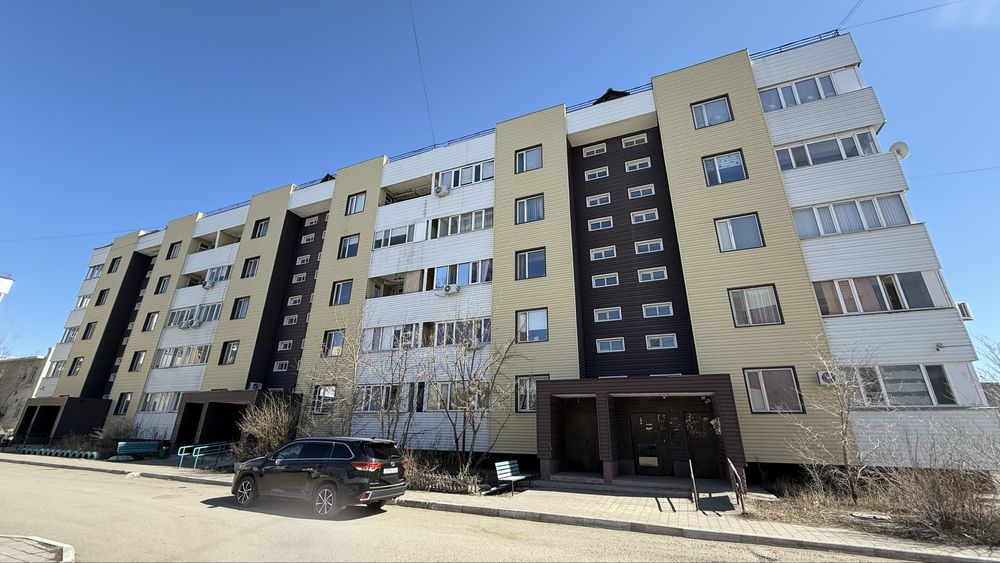 В новостройке продается 1 комнатная ул. Абая 15/1 на 4 этажа не углова