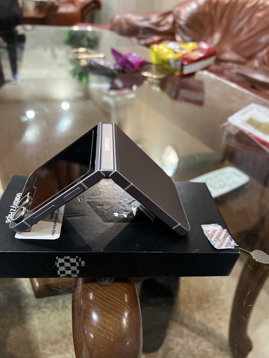 Samsung Galaxi Z Flip6