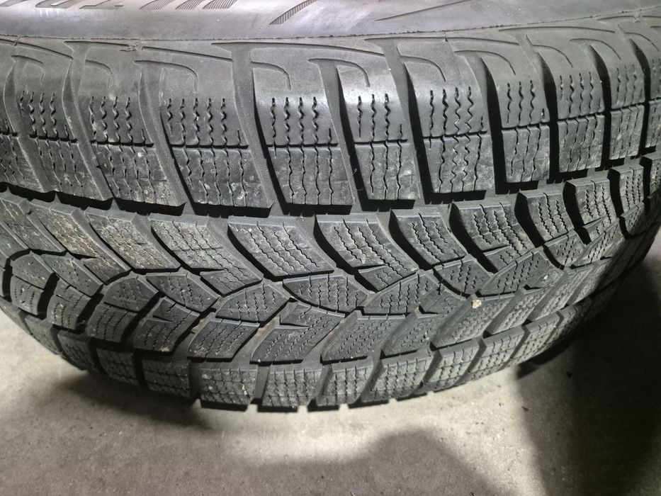 4бр. 235/60/18 зимни гуми Goodyear