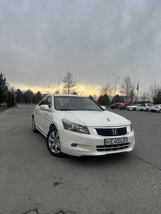 Honda Accord sotiladi