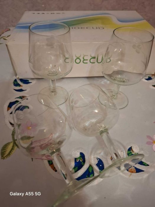 Старини Стъклени чаши и Подложки  -Сервиз