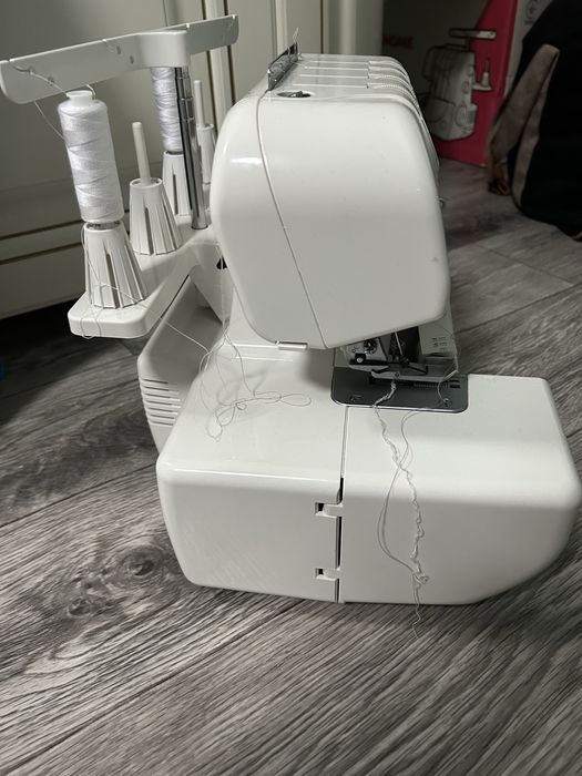 СРОЧНО продам оверлок