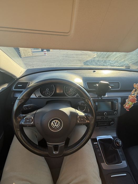 VOLKSWAGEN Passat 2011 — imagine 4
