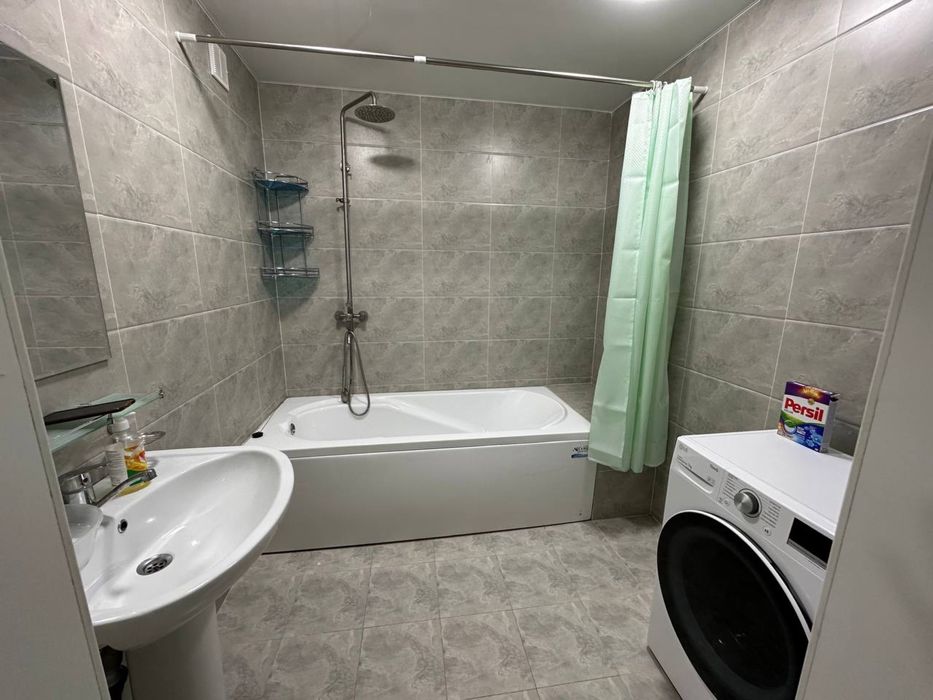 Вакзал Узгазоил ёнида куп қаватли дом лефт бор 3/6