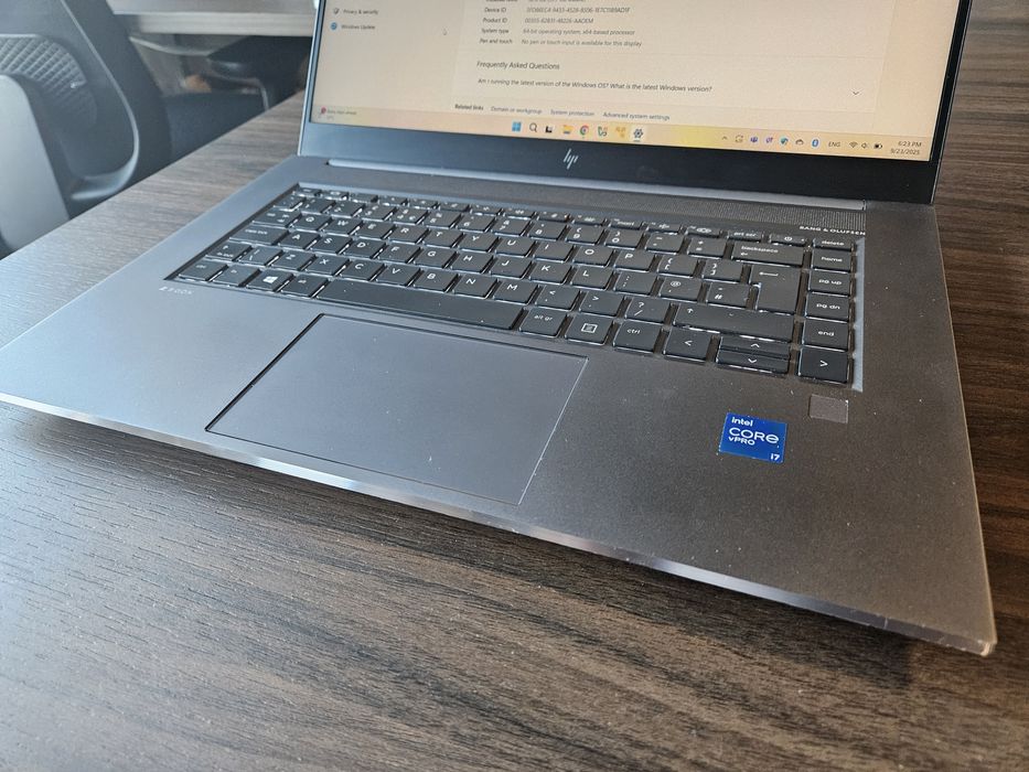 HP Zbook Studio G8 / i7-11850H / 32GB / Nvidia RTX A2000 / 1TB SSD