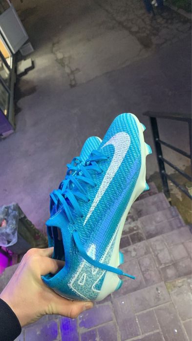 Продам найк бутсы mercurial