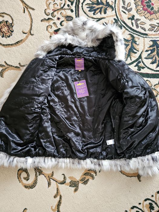 Шуба Corteiz Hooded Fur Jacket