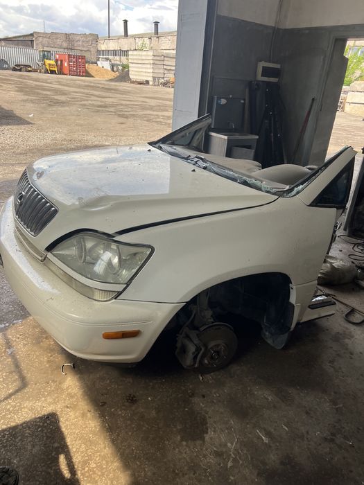 Лексус RX300 на запчасти 3.0